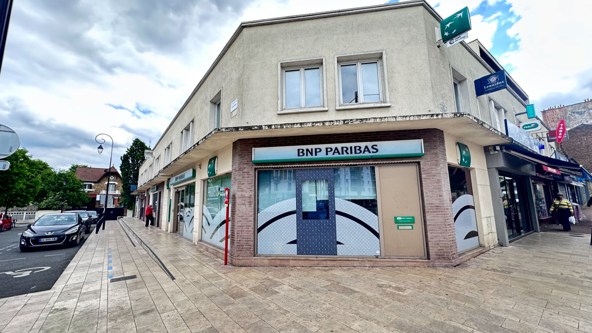 Local commercial à vendre à Champigny sur marne, 300 m² – photo 1 sur 18