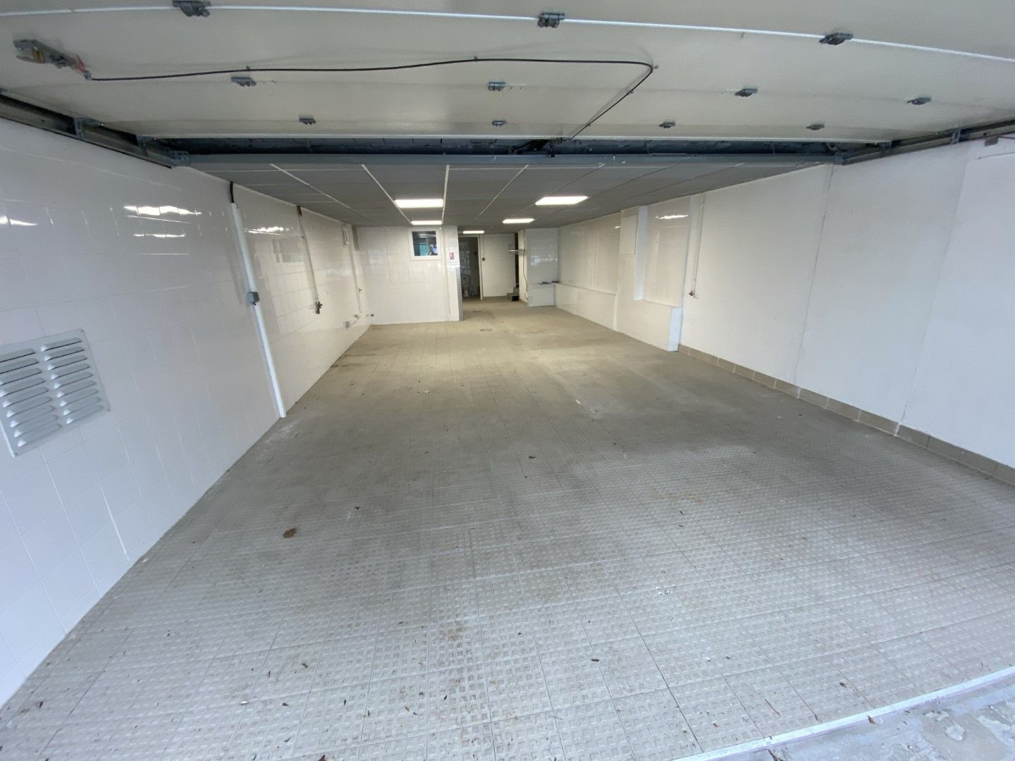 Local commercial à louer à Pontault combault, 82 m² – photo 3 sur 12