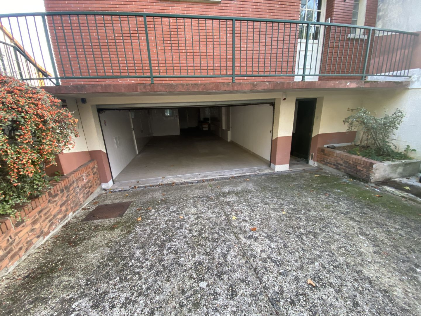 Local commercial à louer à Pontault combault, 82 m² – photo 1 sur 12