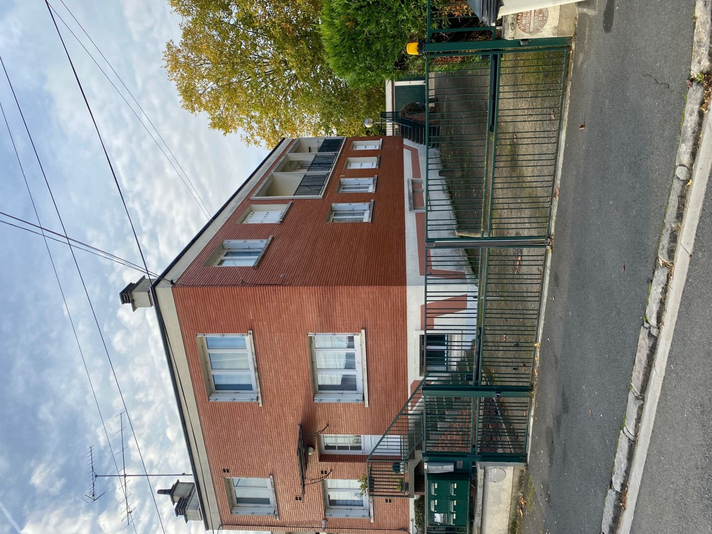 Local commercial à louer à Pontault combault, 82 m² – photo 2 sur 12